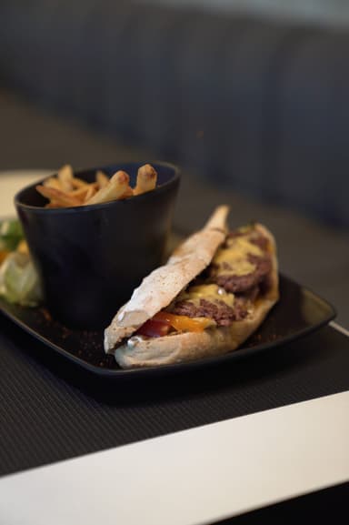 Steak haché sandwich with fries